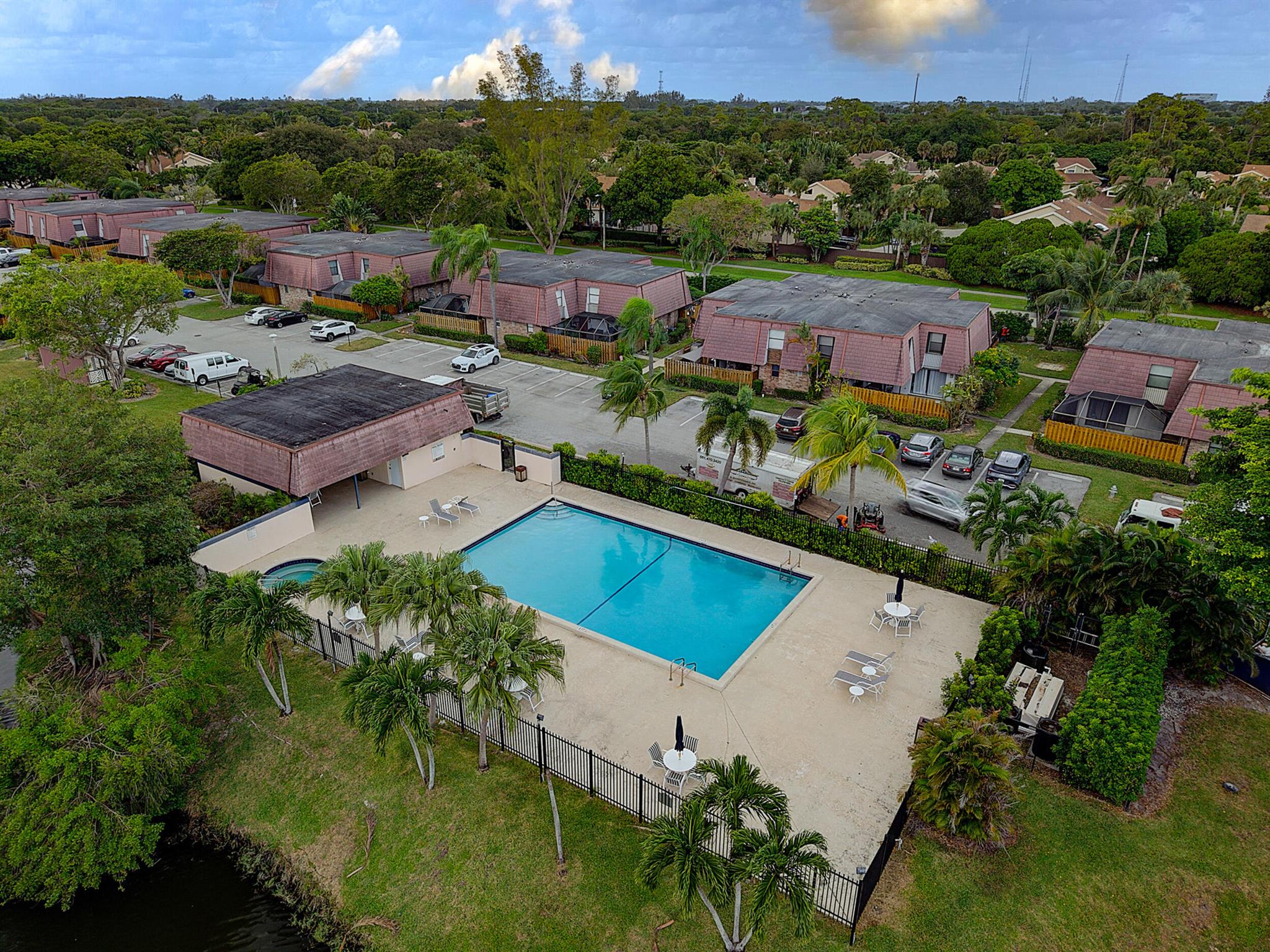 COURTYARDS AT BOCA II - Residential Lease