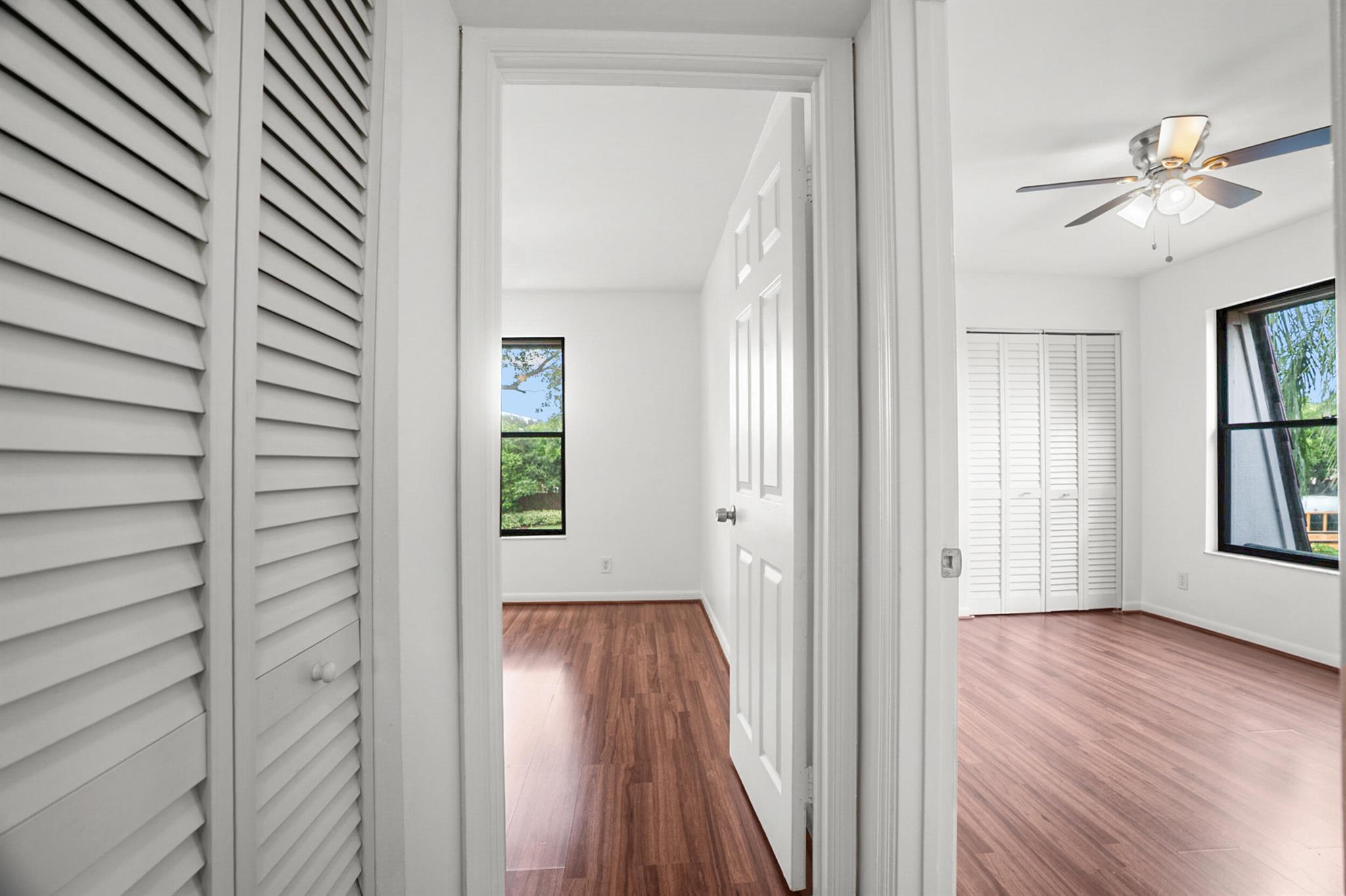 COURTYARDS AT BOCA II - Residential Lease