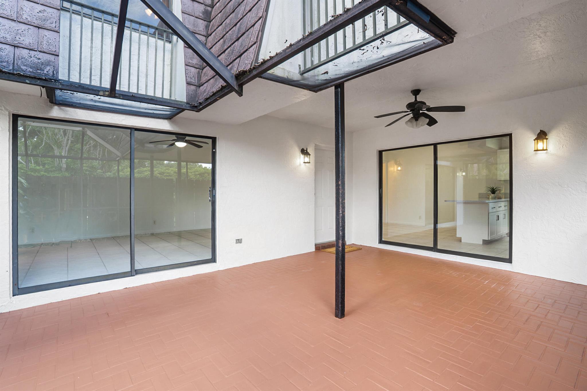 COURTYARDS AT BOCA II - Residential Lease