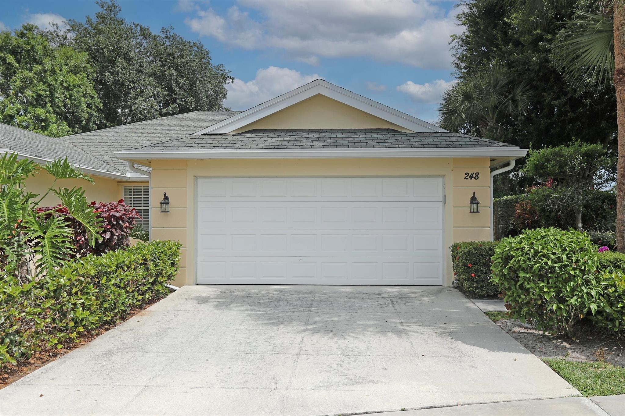 252 Brier Circle