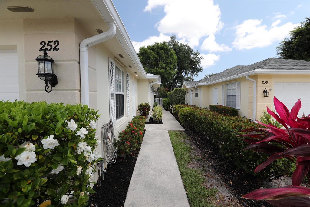 Photo of 252 Brier Circle, Jupiter, FL 33458 (MLS # R11085043)