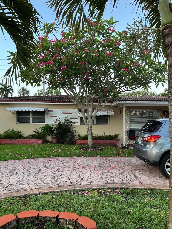 ORANGEBROOK GOLF ESTATES - Residential Lease