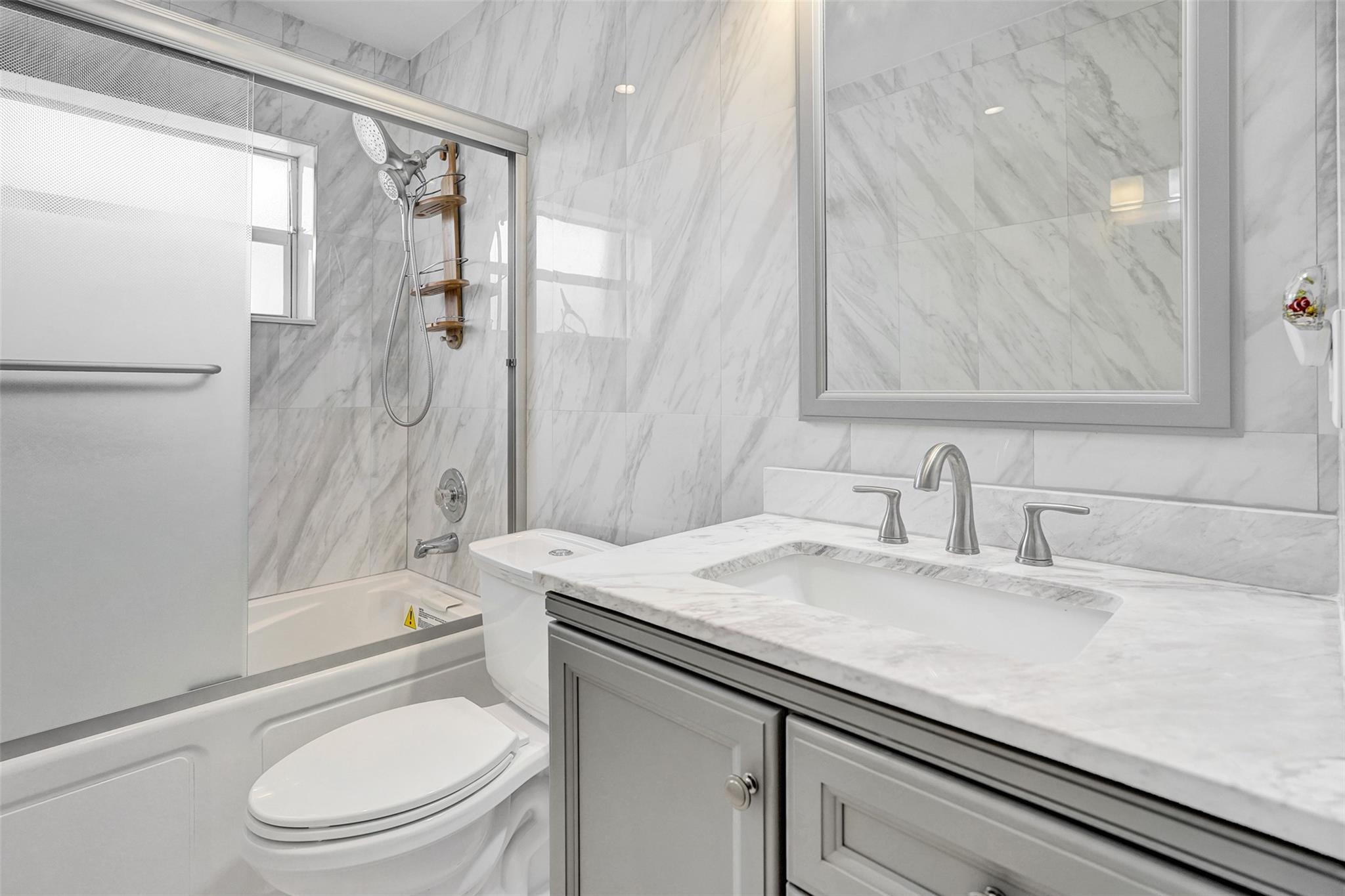 Westwood Commy 6 81-35 B - Residential