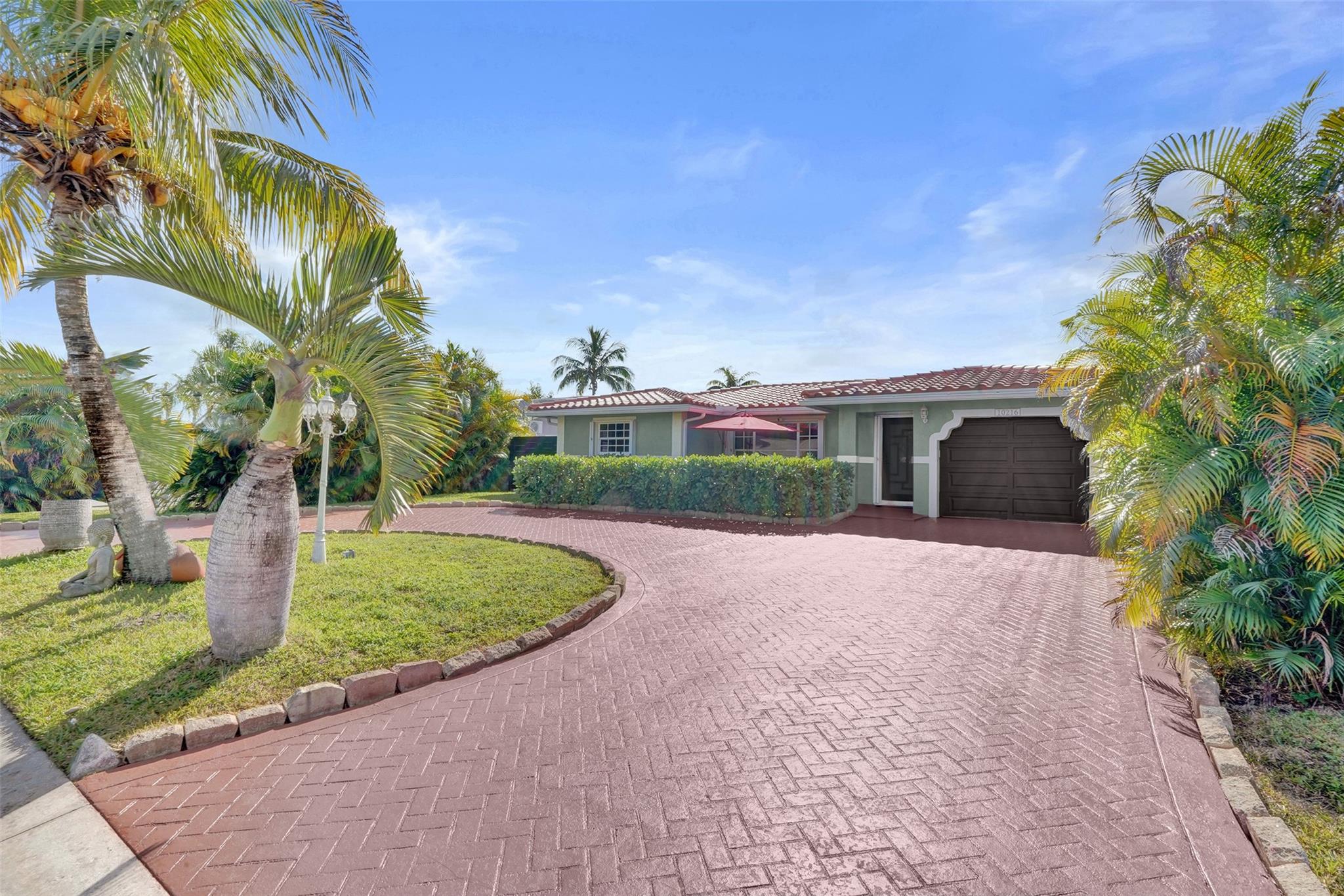 Westwood Commy 6 81-35 B - Residential