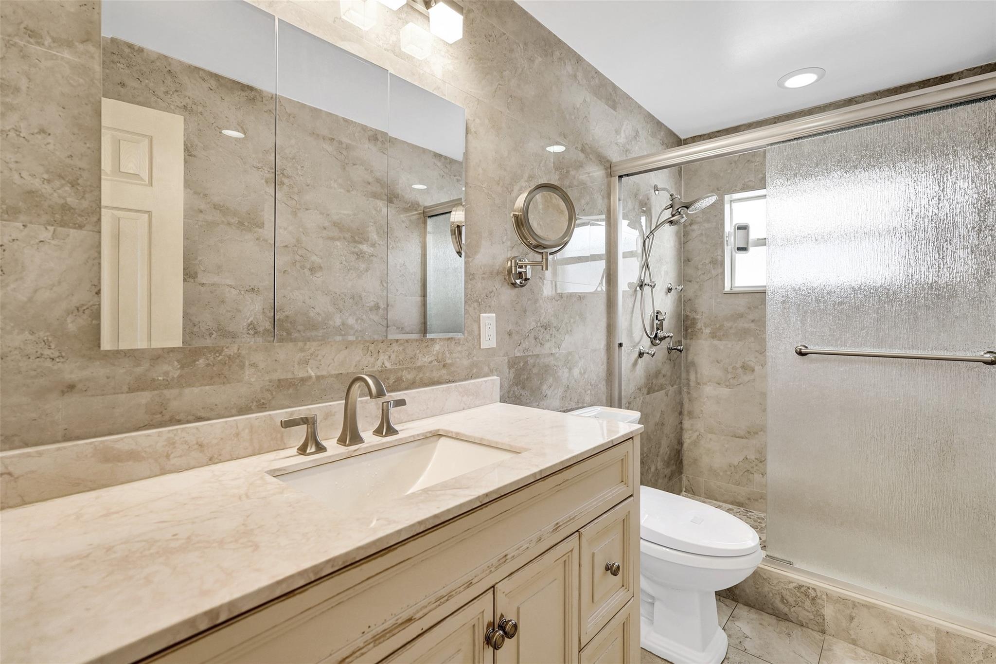 Westwood Commy 6 81-35 B - Residential