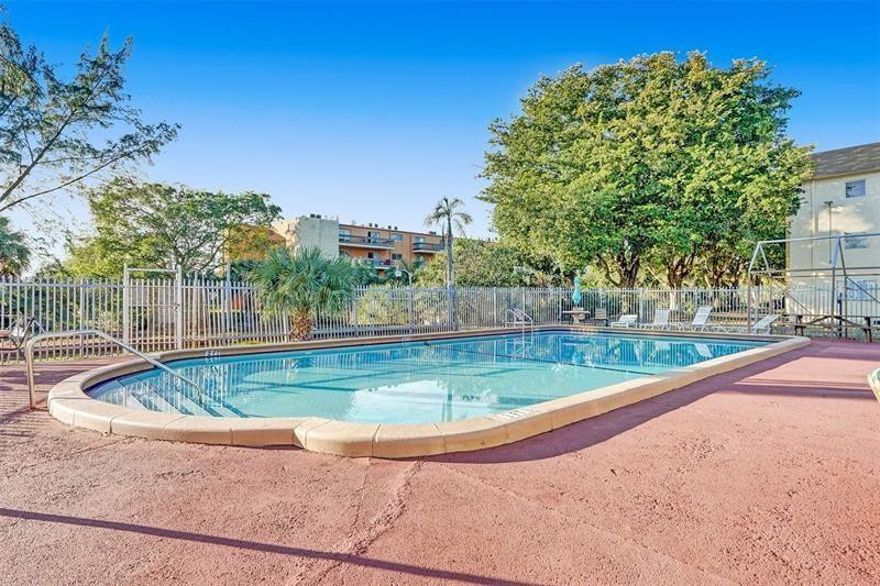 4047 NW 16th Street 406