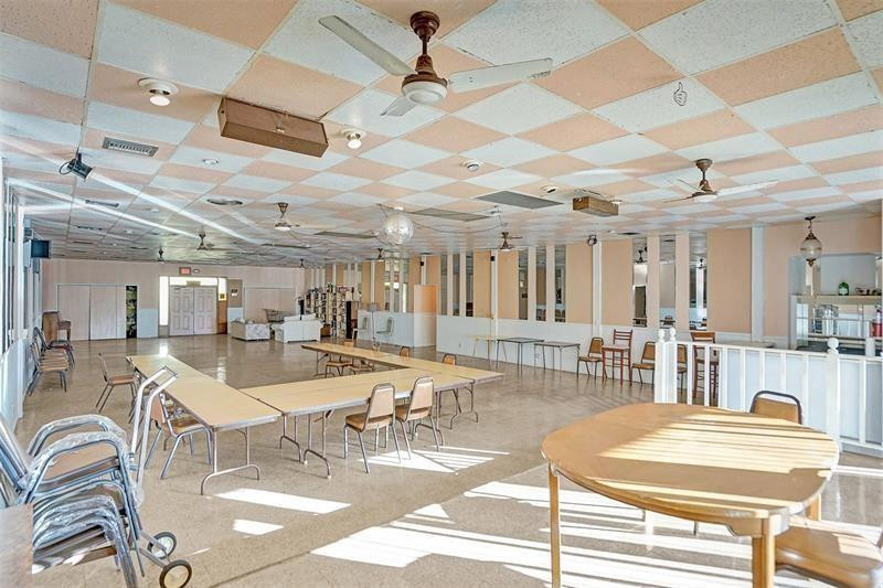 4047 NW 16th Street 406