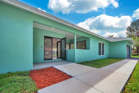 Tiny photo for 1941 SW 73rd Avenue, Plantation, FL 33317 (MLS # B26045981)