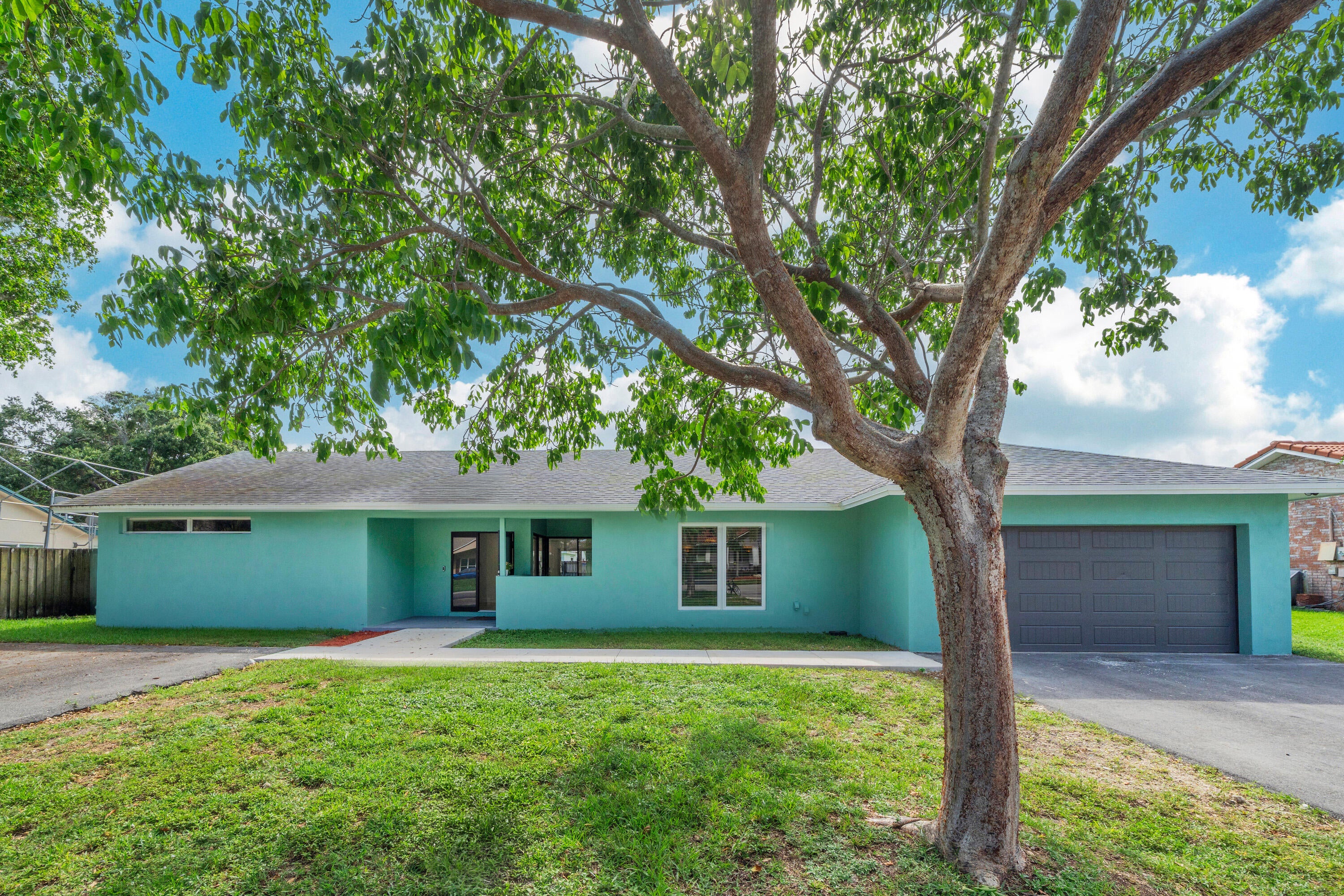 1941 SW 73rd Avenue, Plantation FL 33317