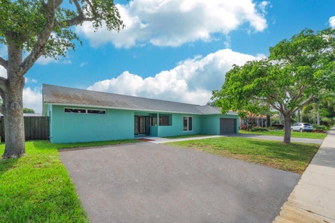 Tiny photo for 1941 SW 73rd Avenue, Plantation, FL 33317 (MLS # B26045981)