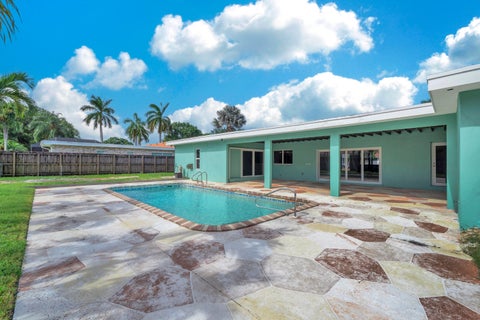 Tiny photo for 1941 SW 73rd Avenue, Plantation, FL 33317 (MLS # B26045981)