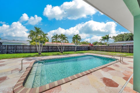 Tiny photo for 1941 SW 73rd Avenue, Plantation, FL 33317 (MLS # B26045981)