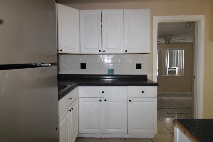1561 W 11th Street