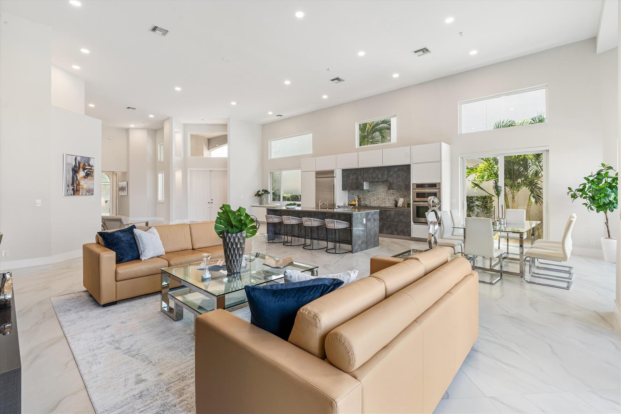 GRAND BAY / POLO CLUB - Residential