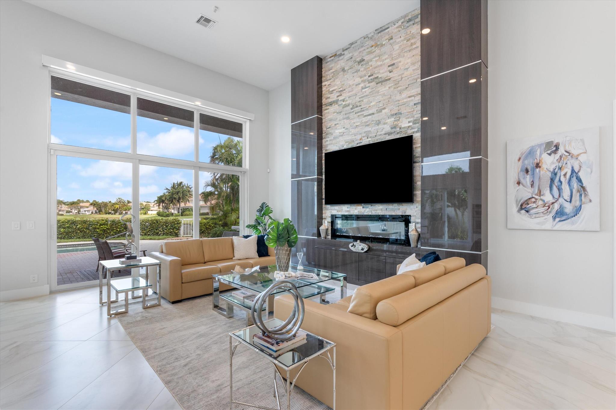 GRAND BAY / POLO CLUB - Residential