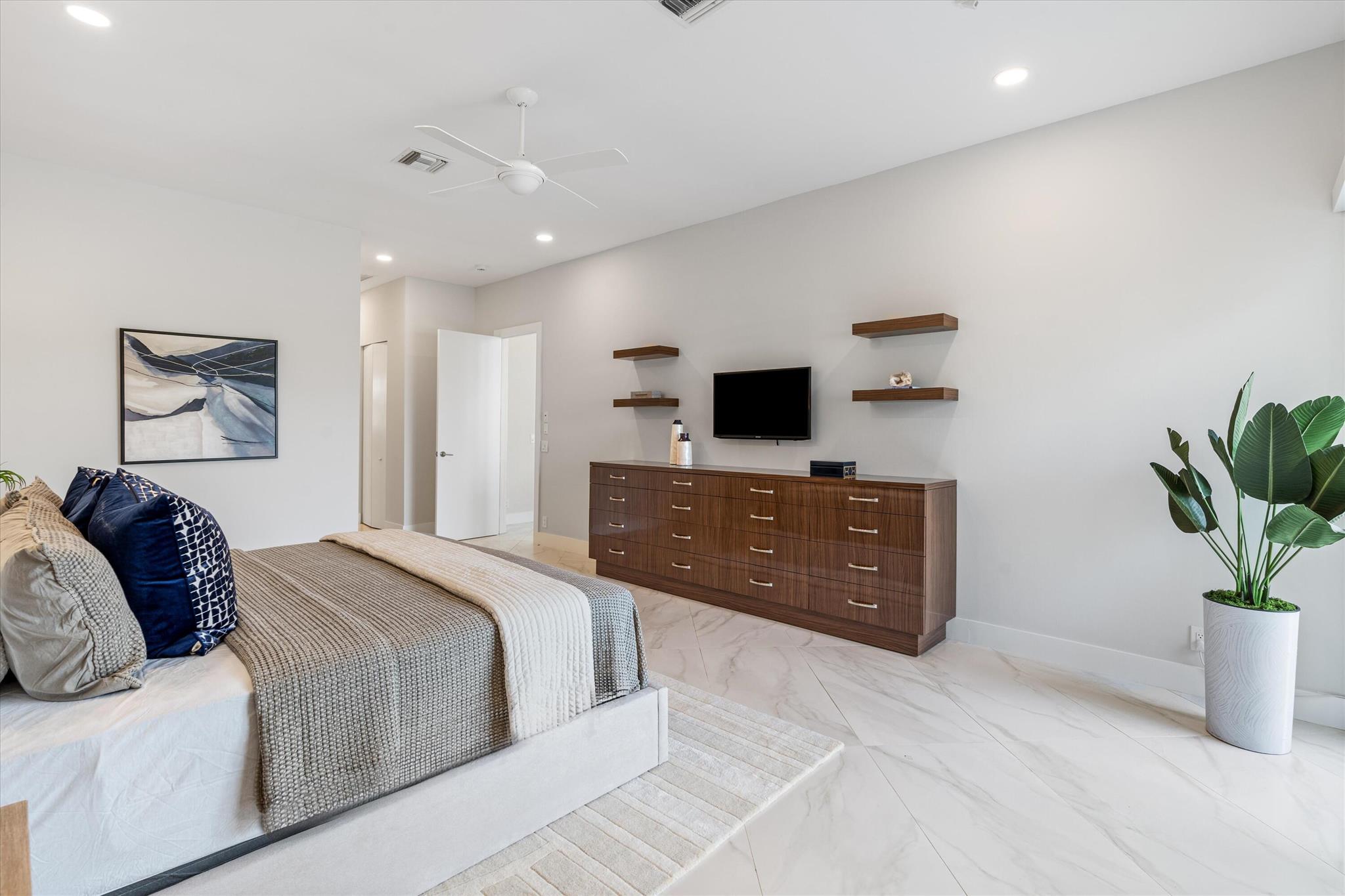 GRAND BAY / POLO CLUB - Residential