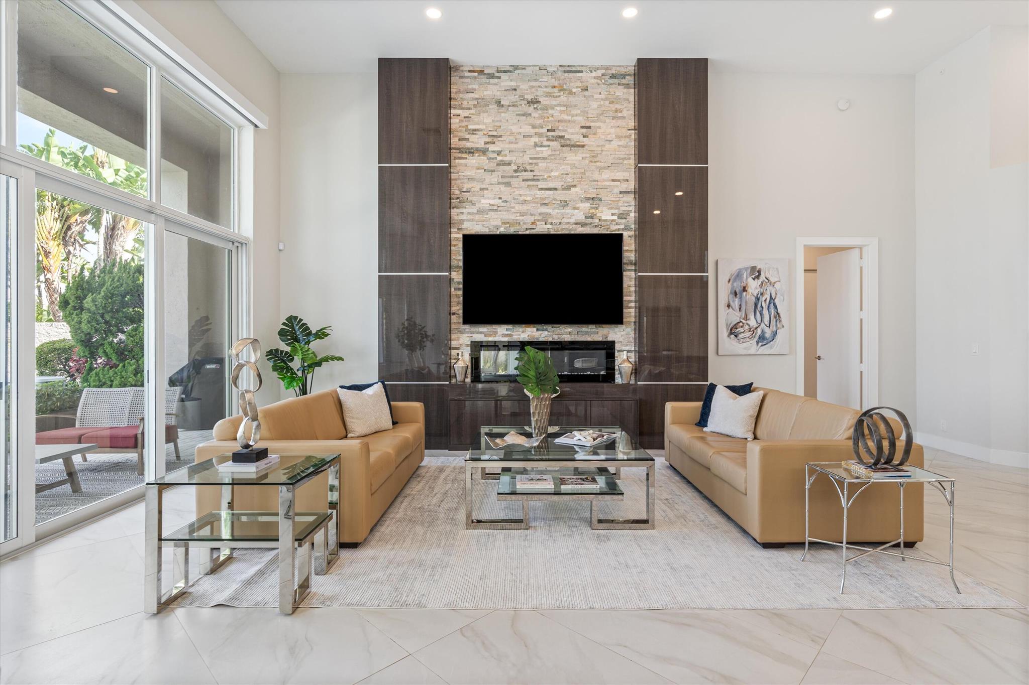 GRAND BAY / POLO CLUB - Residential