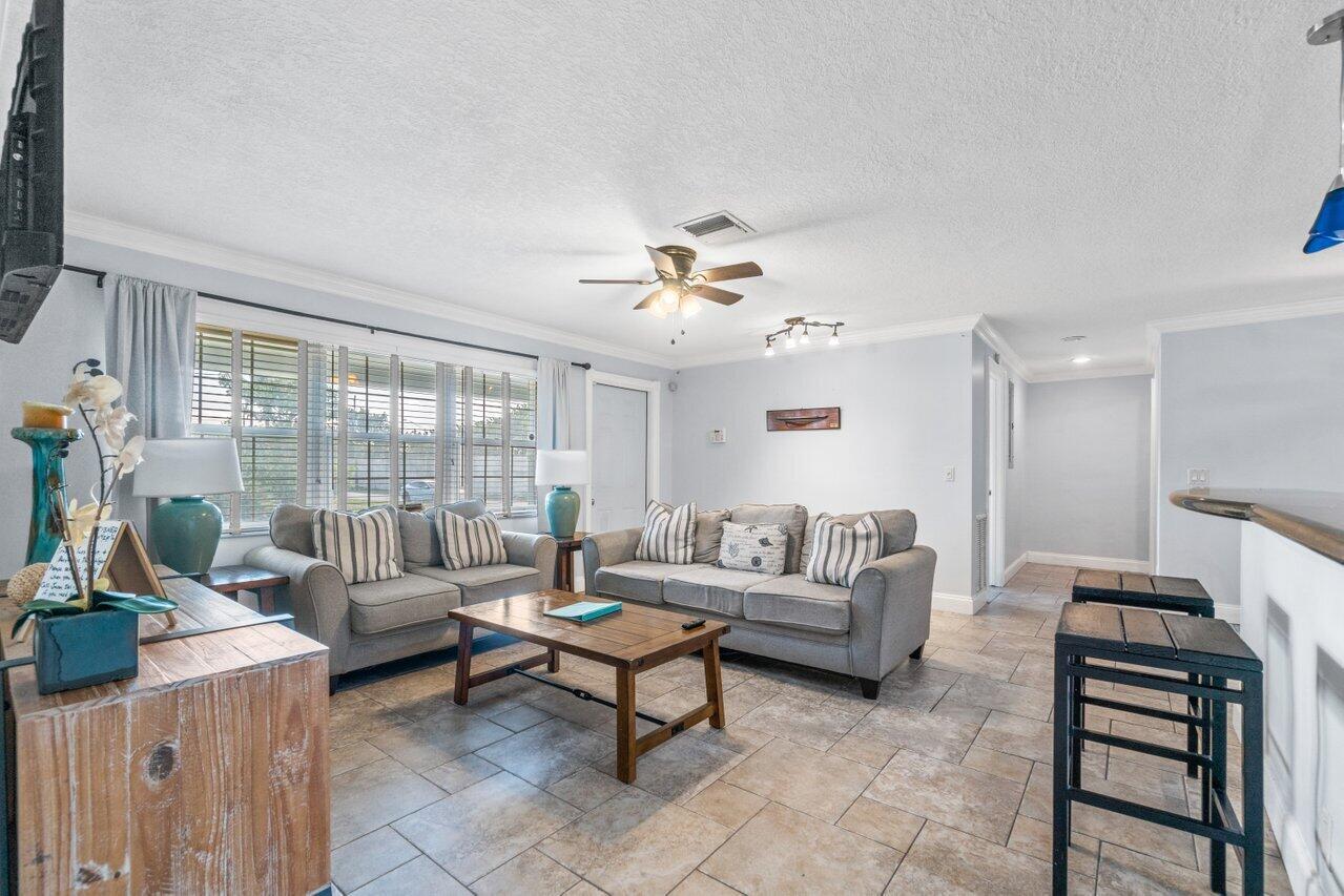 PINE RIDGE - Residential