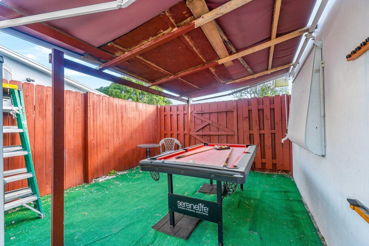 PINE RIDGE - Residential