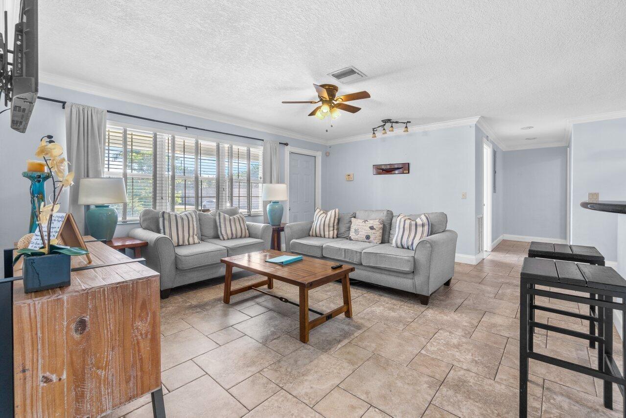 PINE RIDGE - Residential