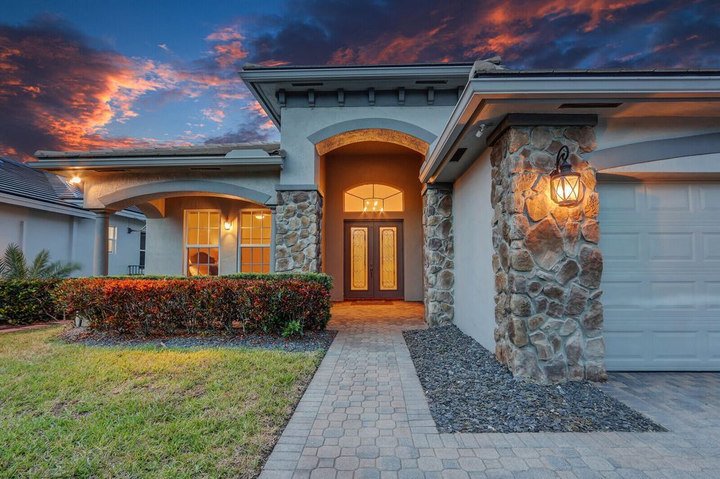 Photo of 9493 Osprey Isles Boulevard, Palm Beach Gardens, FL 33412 (MLS # R11086324)
