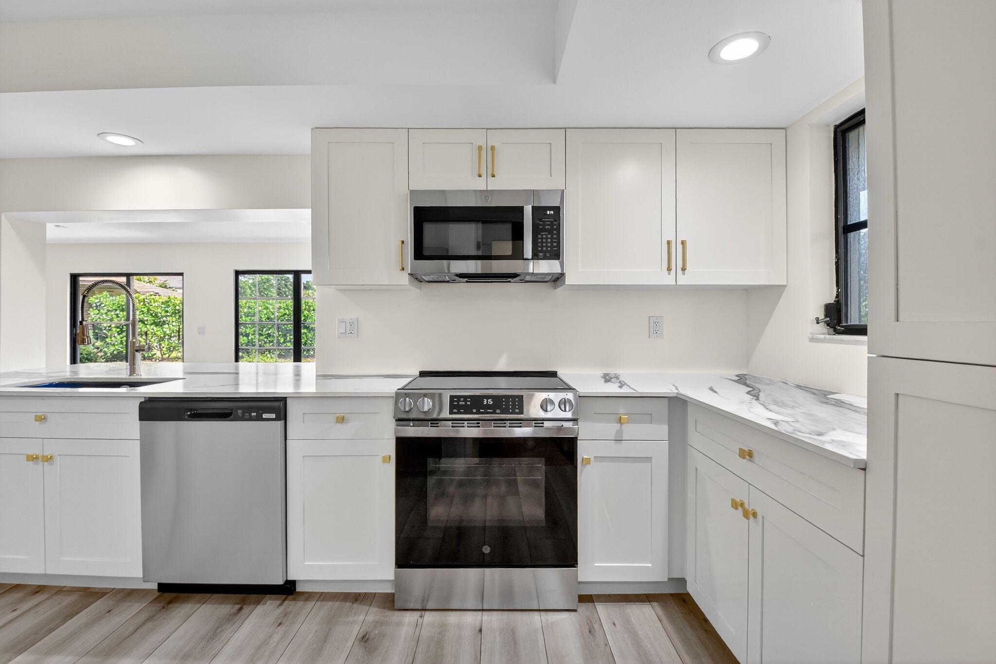 CYPRESS KEY VILLAS - Residential