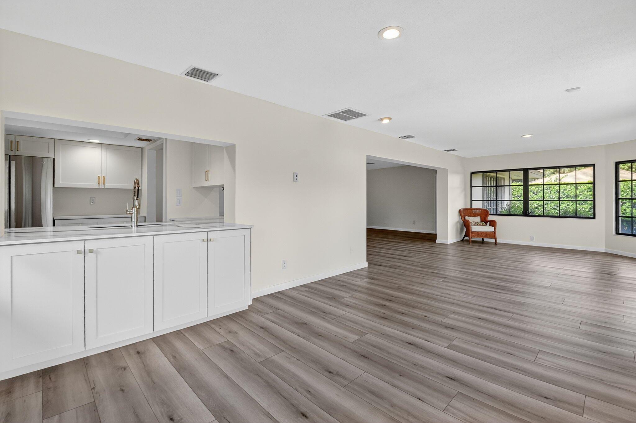 CYPRESS KEY VILLAS - Residential
