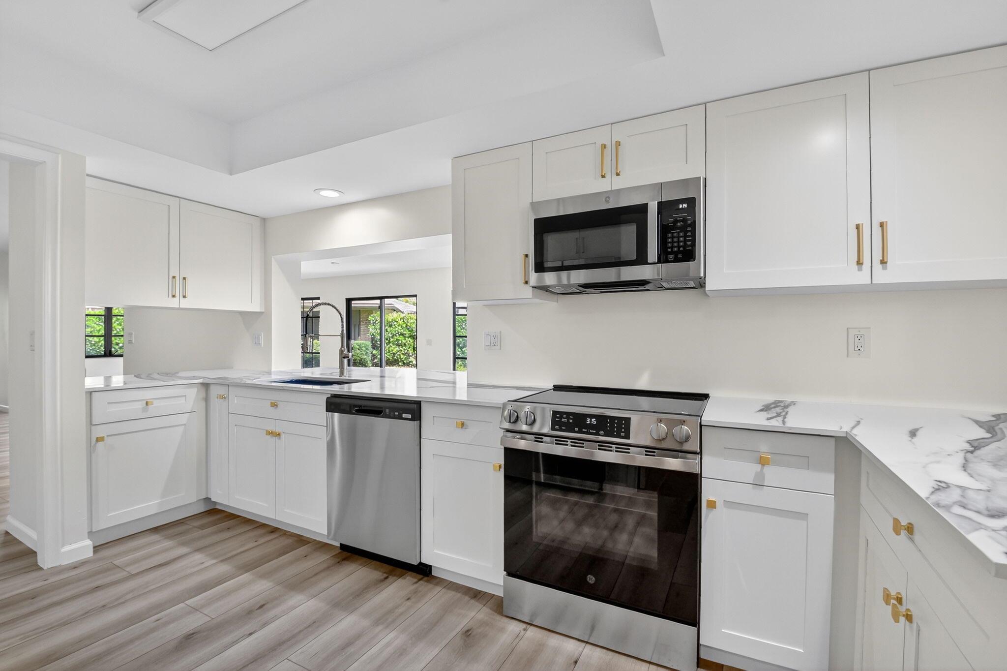 CYPRESS KEY VILLAS - Residential