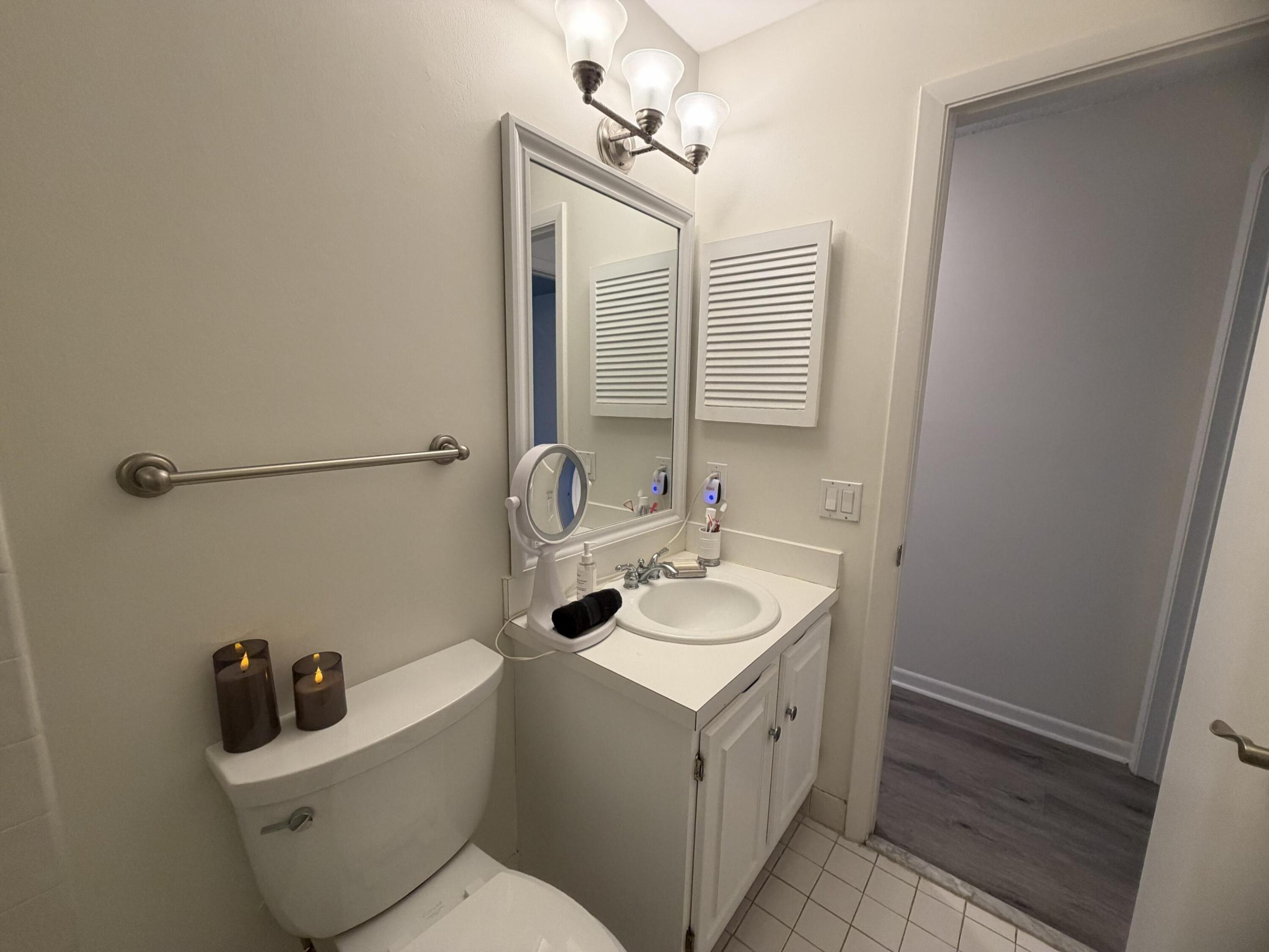 SHEFFIELD WOODS AT WELLINGTON CONDO - Residential