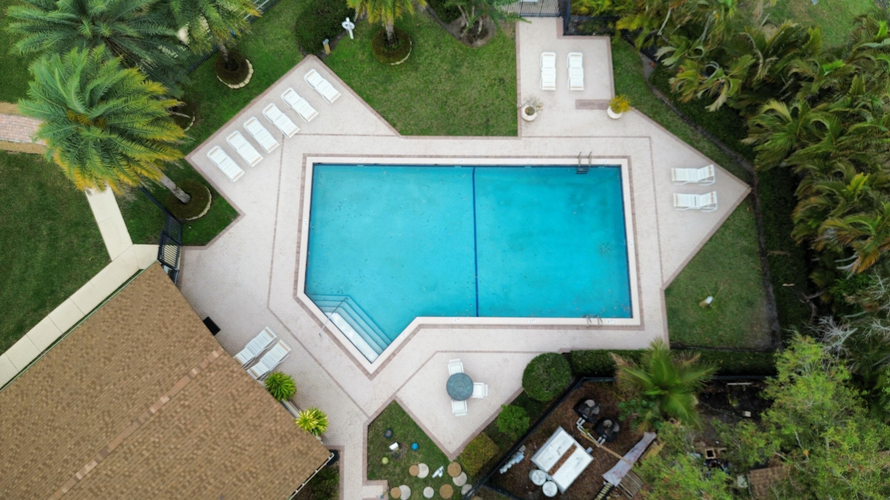 SHEFFIELD WOODS AT WELLINGTON CONDO - Residential