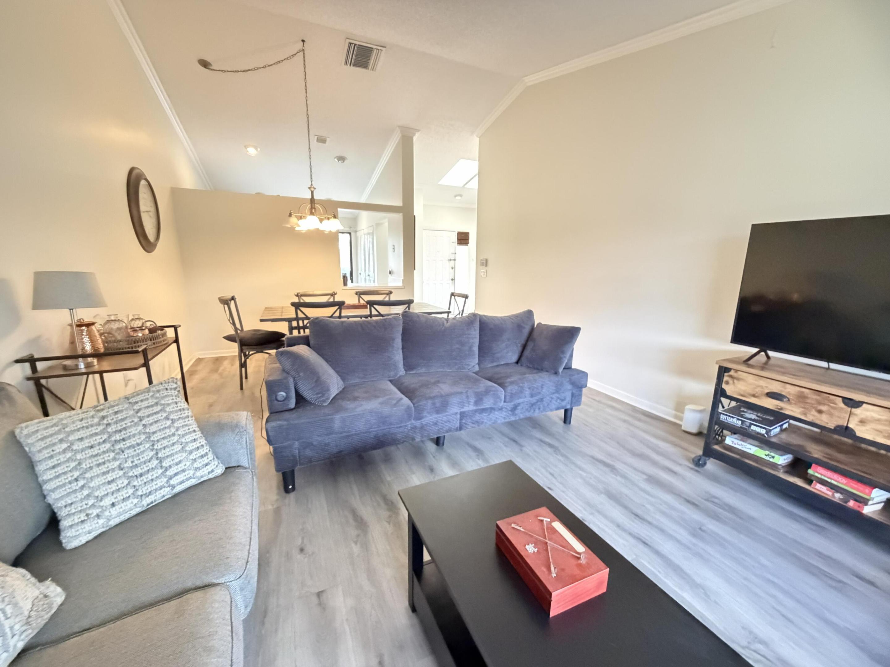 SHEFFIELD WOODS AT WELLINGTON CONDO - Residential