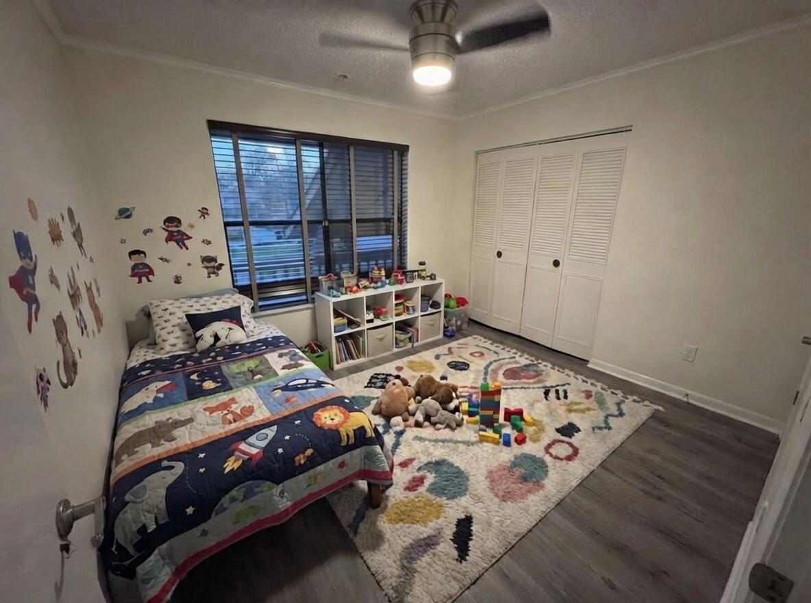 SHEFFIELD WOODS AT WELLINGTON CONDO - Residential