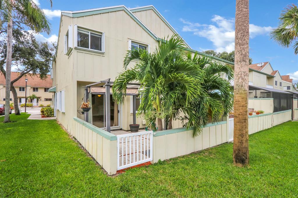 RIVERWALK 2 - Residential