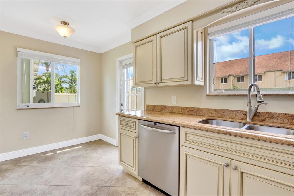 RIVERWALK 2 - Residential