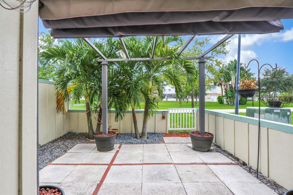 RIVERWALK 2 - Residential