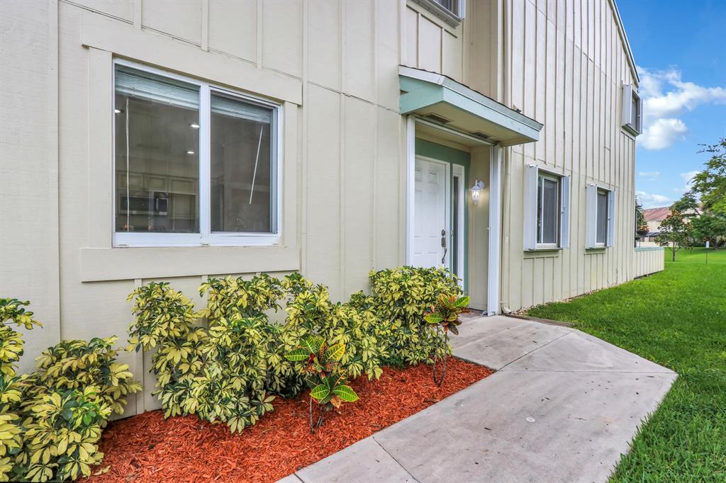 RIVERWALK 2 - Residential