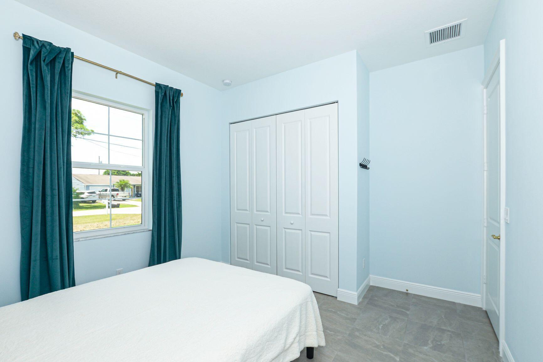 PORT ST LUCIE SECTION 40 - Residential Lease