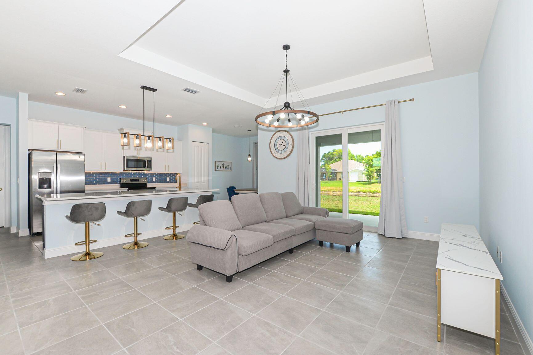 PORT ST LUCIE SECTION 40 - Residential Lease