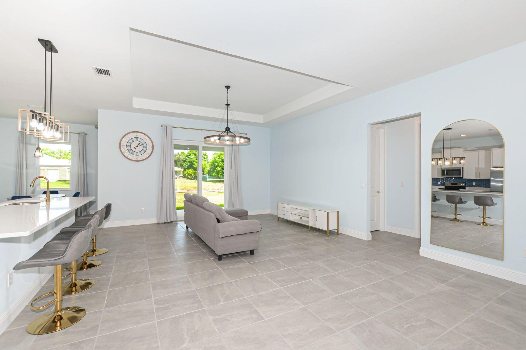 PORT ST LUCIE SECTION 40 - Residential Lease