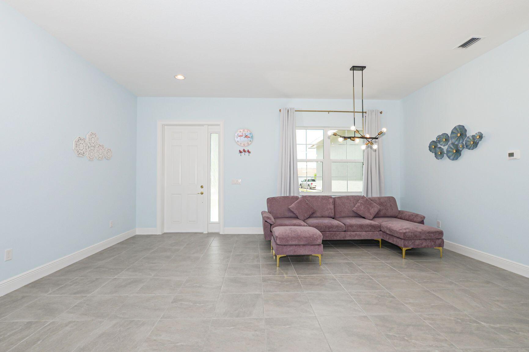 PORT ST LUCIE SECTION 40 - Residential Lease