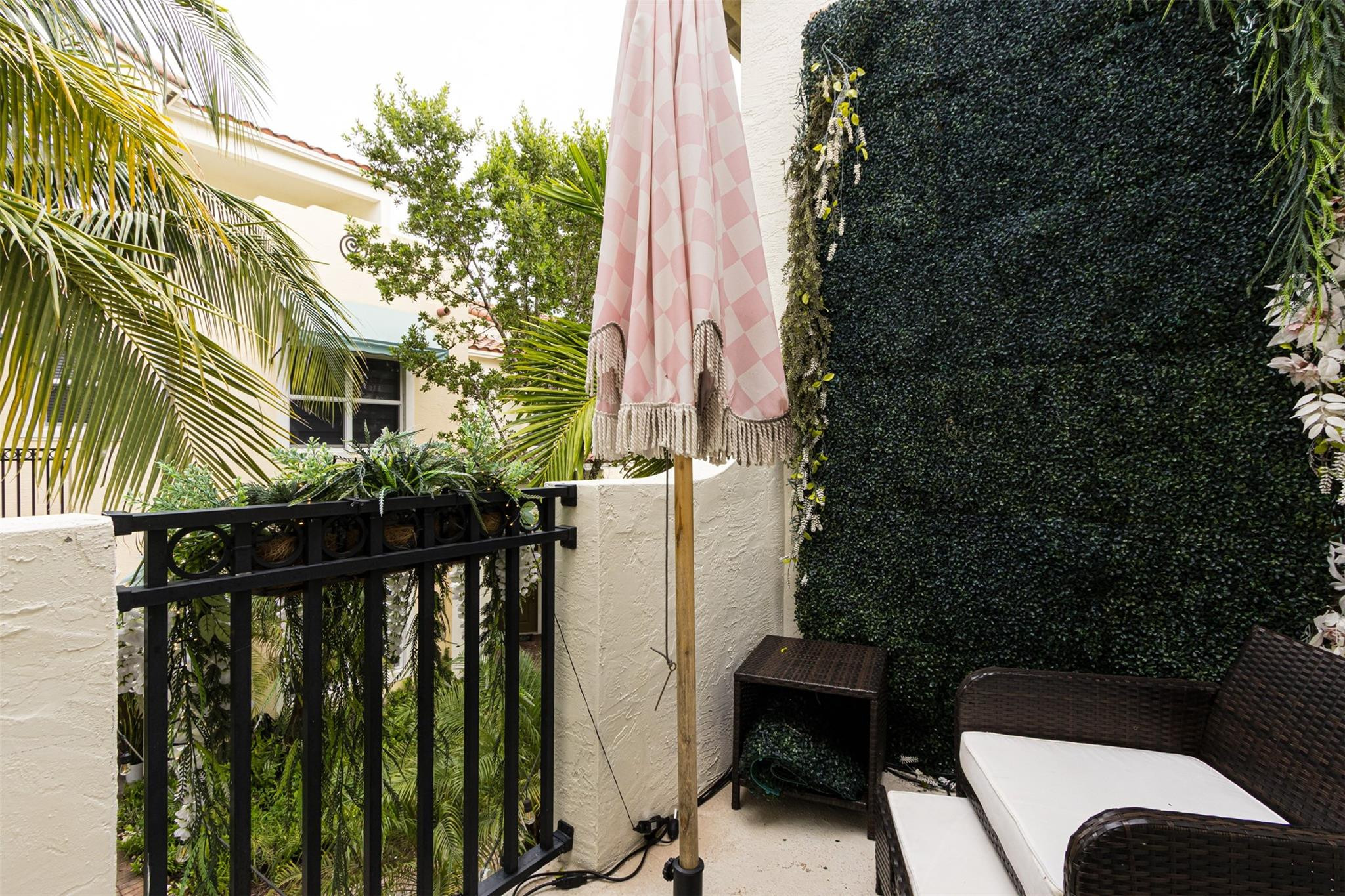 Centra Falls - Residential