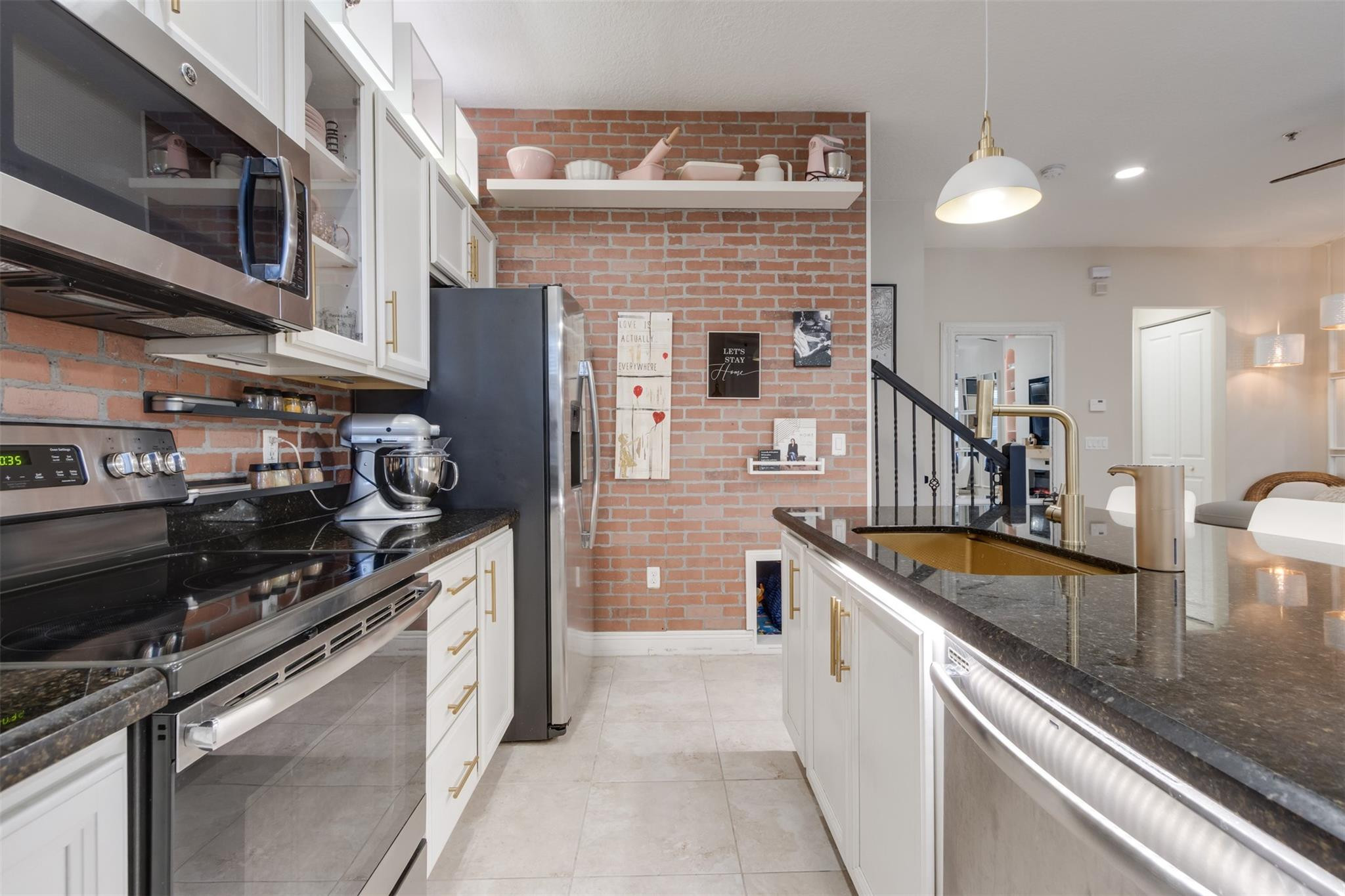 Centra Falls - Residential