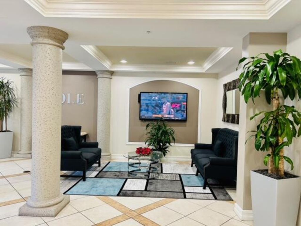 Photo of 533 NE 3rd Avenue #204, Fort Lauderdale, FL 33301 (MLS # B26022123)