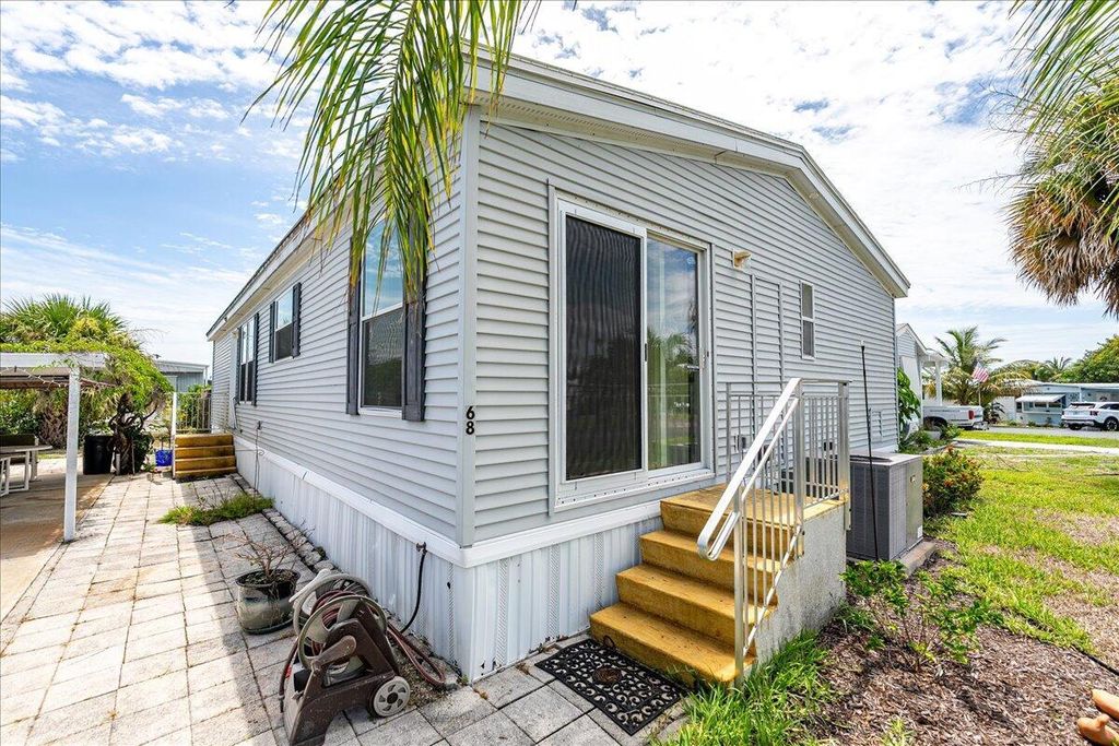 Photo of 11055 SE Federal Highway #68, Hobe Sound, FL 33455 (MLS # R11104390)