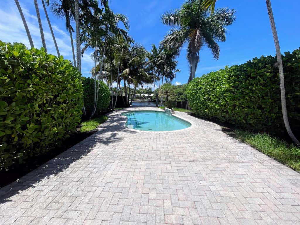 Photo of 929 NE 18th Court #2, Fort Lauderdale, FL 33305 (MLS # B26069142)