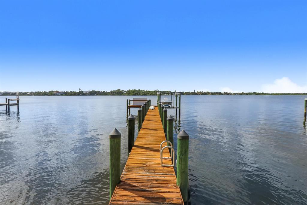 Tequesta Country Club - Residential