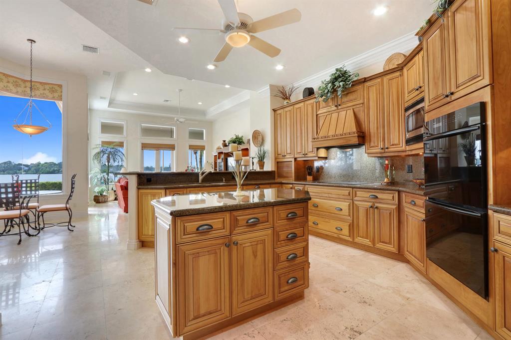 Tequesta Country Club - Residential