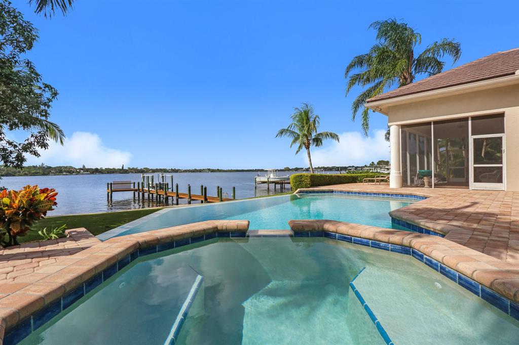 Tequesta Country Club - Residential