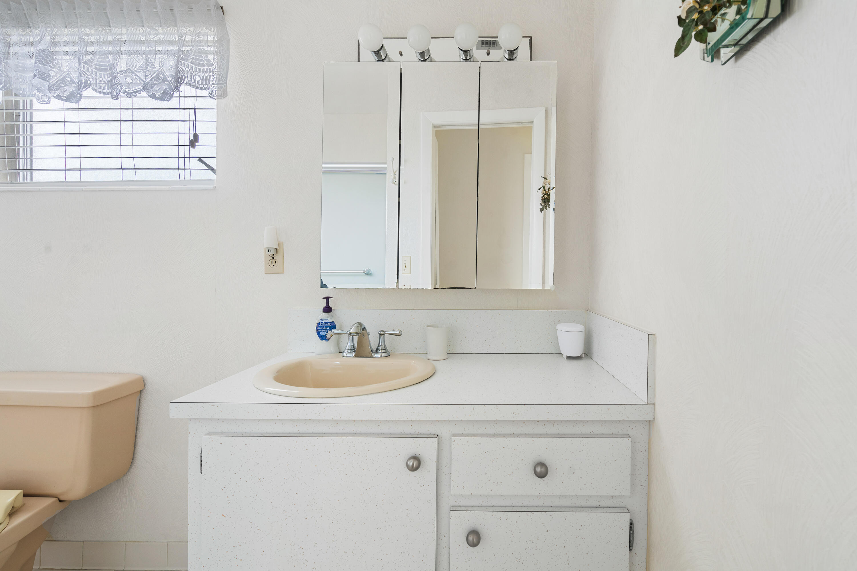 CRESTHAVEN - Residential