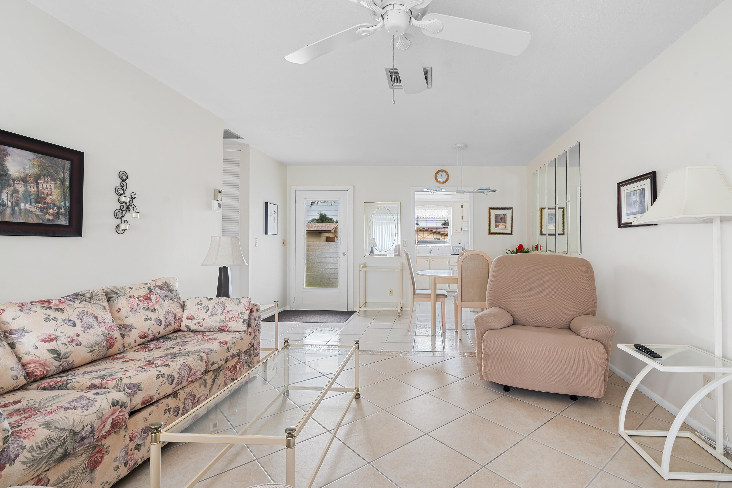 2832 W Crosley Drive E